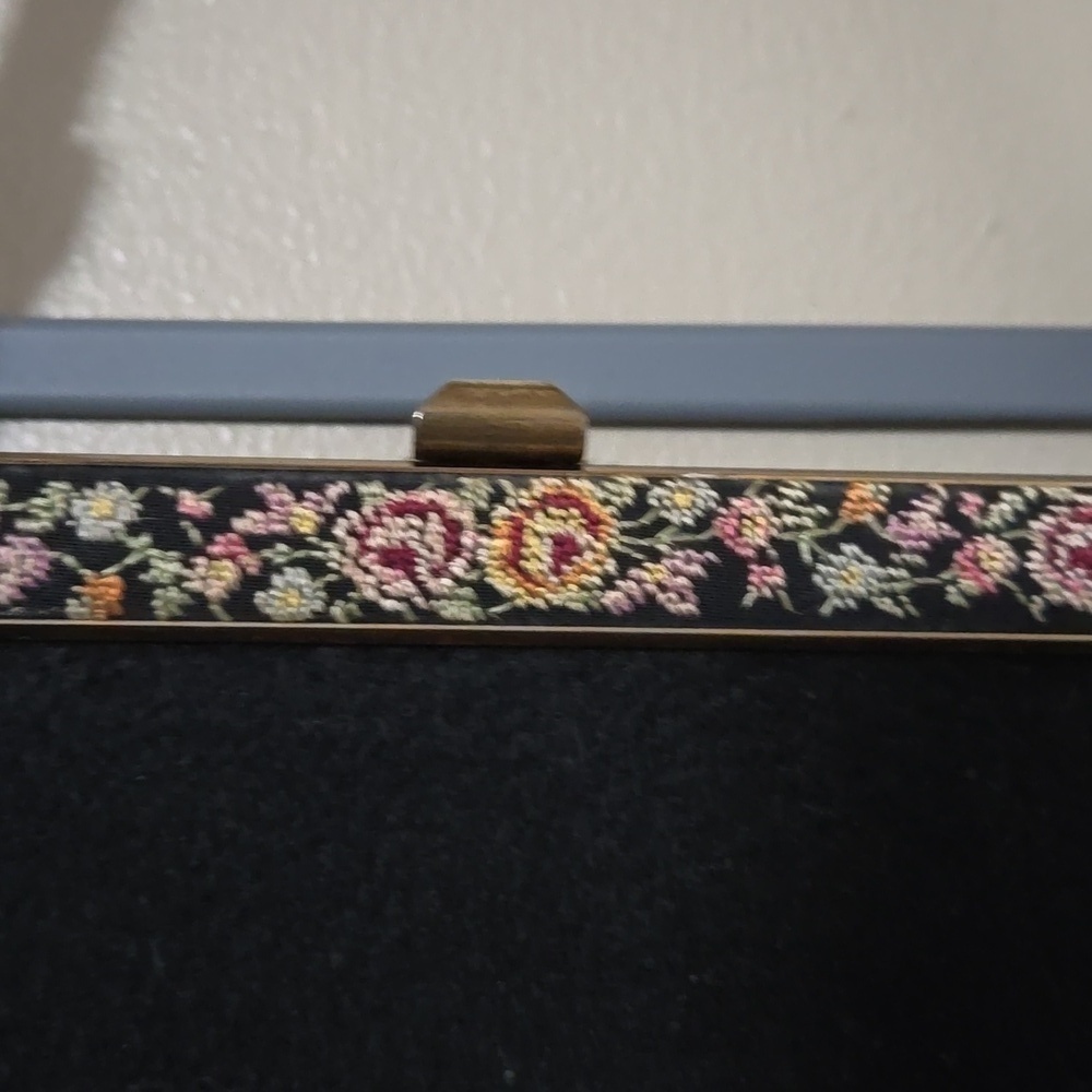 VINTAGE La France Needlepoint Black Hand Bag Purse - Picture 2 of 5